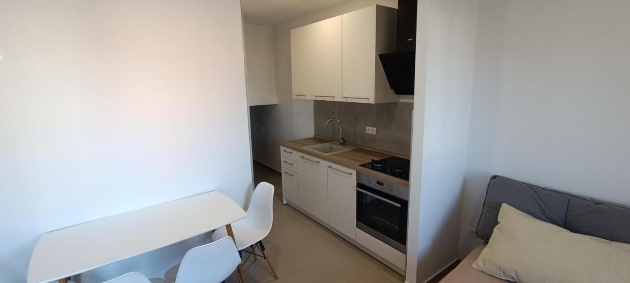 Apartmani Jasminka Vodice Ngoại thất bức ảnh